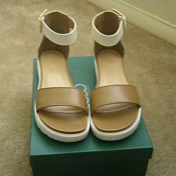 Sandals - Picture 4 of 4